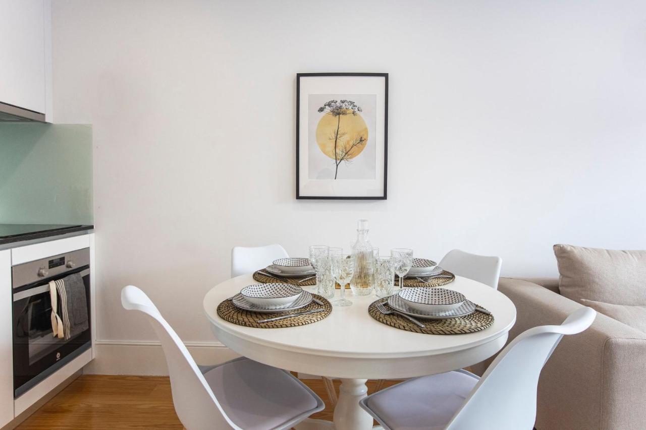 City Center 2Br Flat W/ Ac By Lovelystay Porto Eksteriør billede
