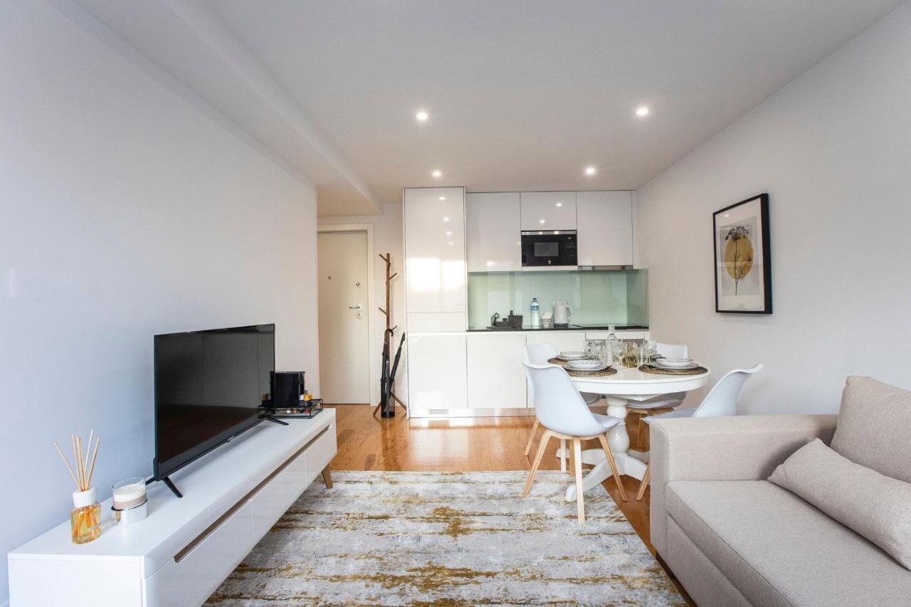 City Center 2Br Flat W/ Ac By Lovelystay Porto Eksteriør billede